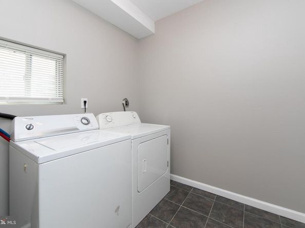 2537 Salmon Street, Philadelphia PA 19125