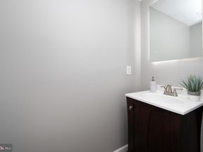2537 Salmon Street, Philadelphia PA 19125