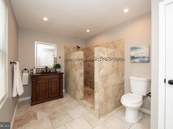 2537 Salmon Street, Philadelphia PA 19125