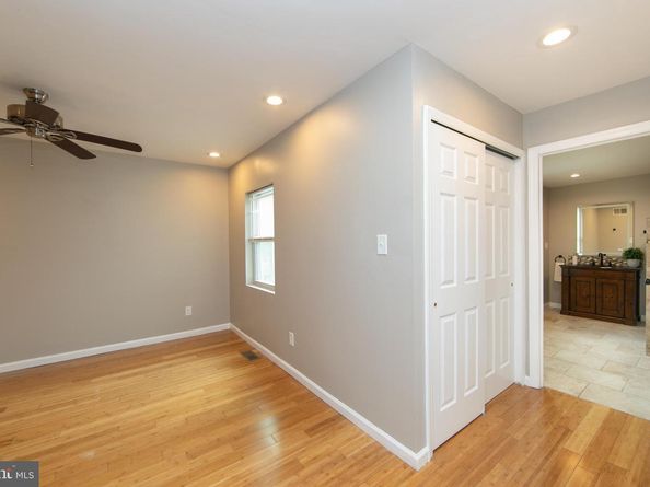 2537 Salmon Street, Philadelphia PA 19125