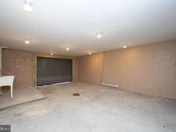 2537 Salmon Street, Philadelphia PA 19125