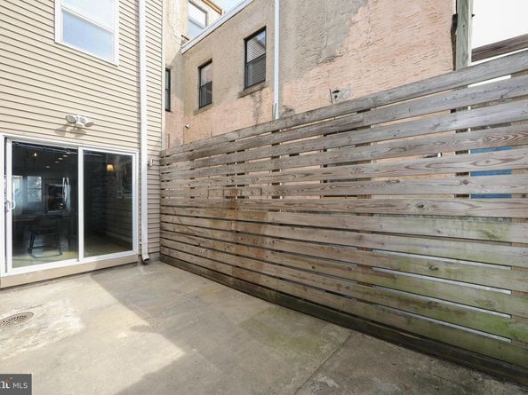 2537 Salmon Street, Philadelphia PA 19125