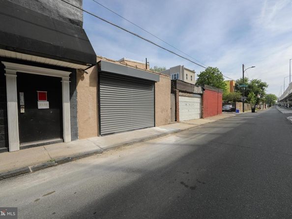 2537 Salmon Street, Philadelphia PA 19125