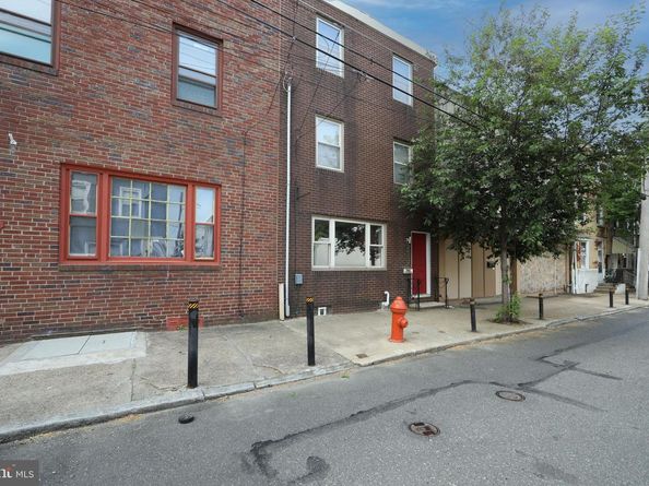 2537 Salmon Street, Philadelphia PA 19125