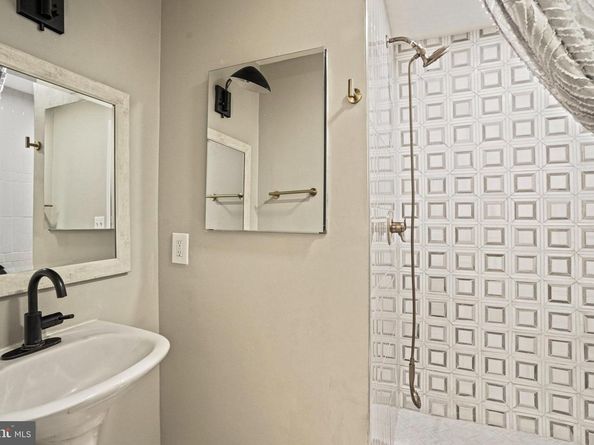 1848 Capitol Avenue NE, Washington DC 20002