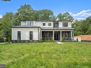 3418 Arnold Lane
