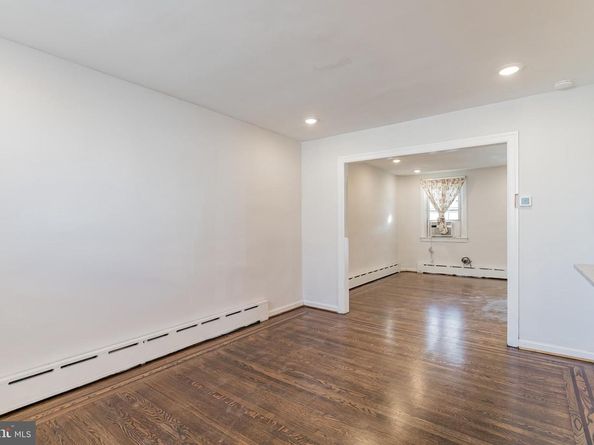 402 Kingsley Street, Philadelphia PA 19128