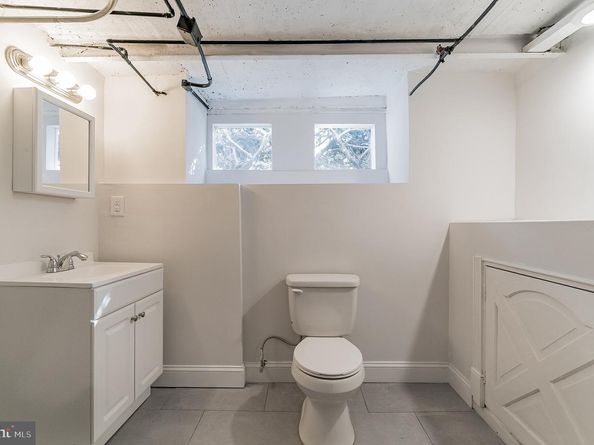 402 Kingsley Street, Philadelphia PA 19128