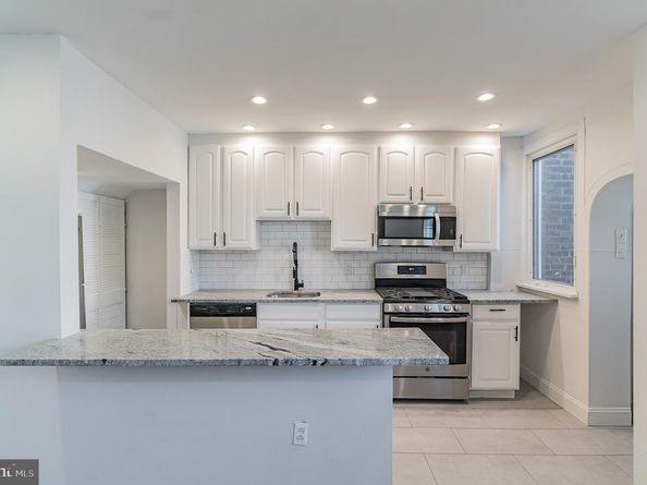 402 Kingsley Street, Philadelphia PA 19128