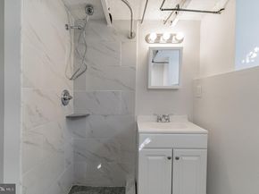 402 Kingsley Street, Philadelphia PA 19128