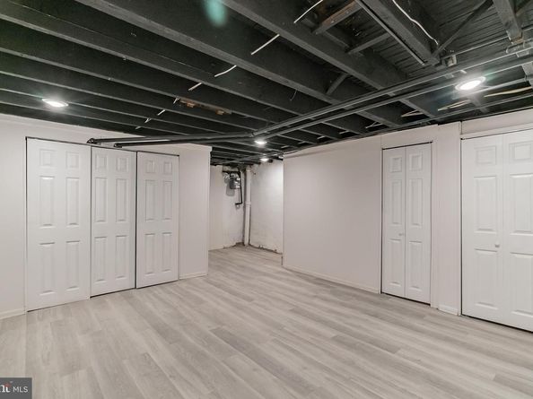 402 Kingsley Street, Philadelphia PA 19128