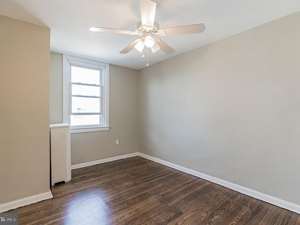 402 Kingsley Street, Philadelphia PA 19128