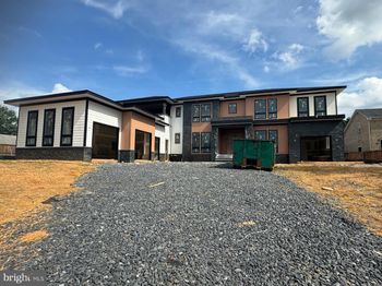 2113 Chain Bridge Road