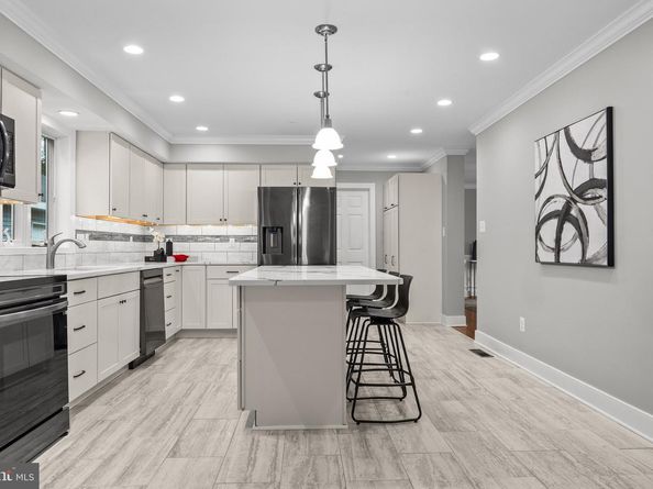 1706 Makefield Rd, Yardley PA 19067