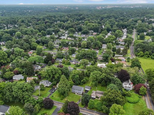 1706 Makefield Rd, Yardley PA 19067