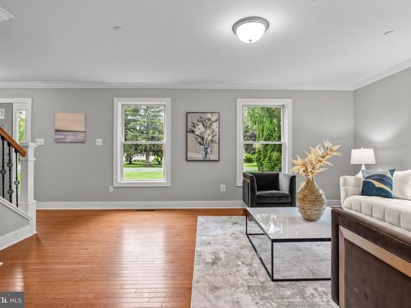 1706 Makefield Rd, Yardley PA 19067