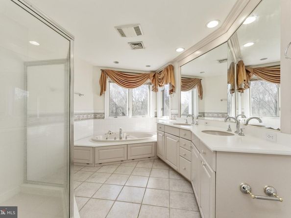 961 Skippack Pike, Blue Bell PA 19422