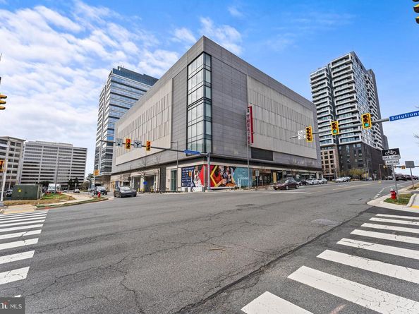 1650 Silver Hill Drive 1709, Mclean VA 22102