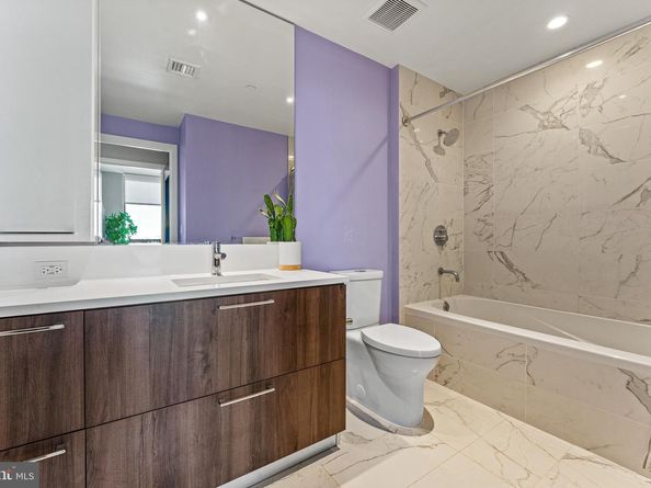 1650 Silver Hill Drive 1709, Mclean VA 22102