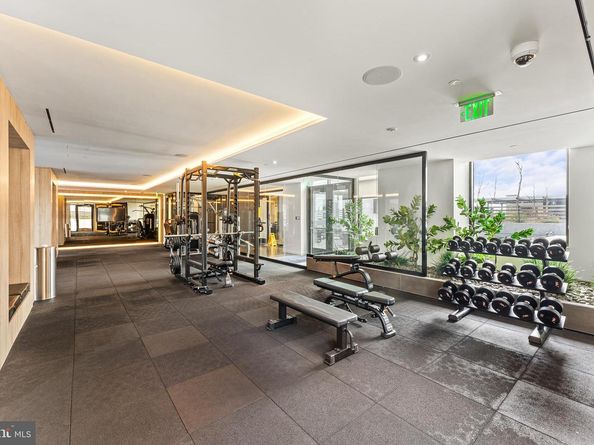 1650 Silver Hill Drive 1709, Mclean VA 22102