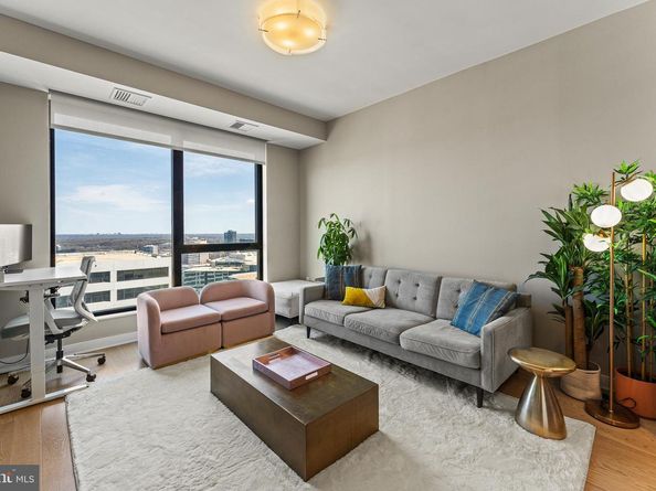 1650 Silver Hill Drive 1709, Mclean VA 22102