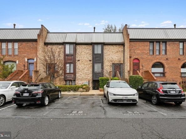 574 Brummel Court NW 574, Washington DC 20012