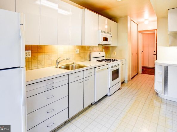 4201 Cathedral Avenue NW 201E, Washington DC 20016