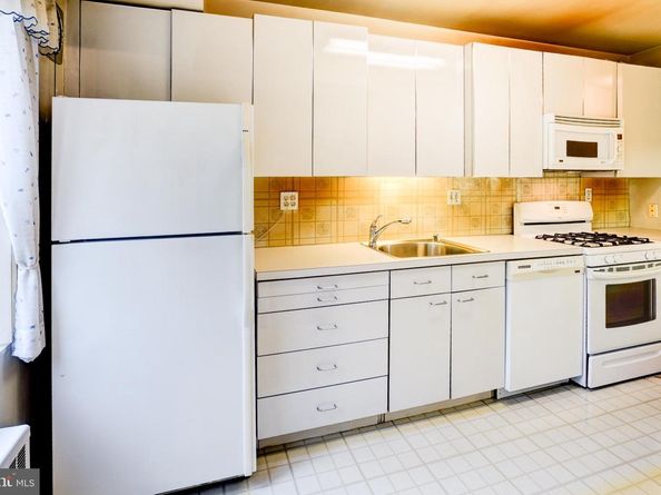 4201 Cathedral Avenue NW 201E, Washington DC 20016