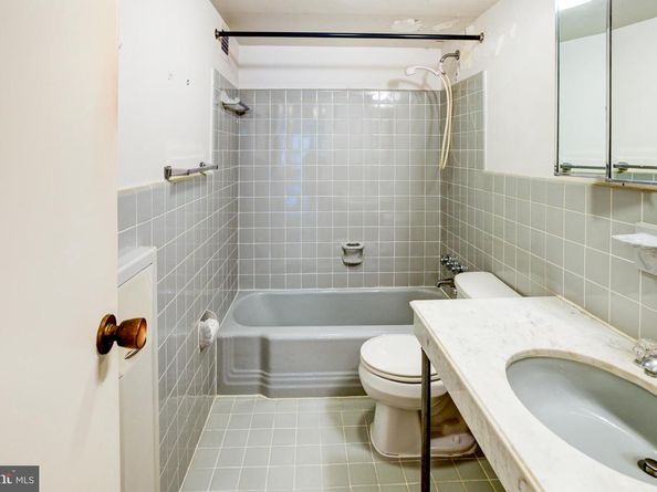 4201 Cathedral Avenue NW 201E, Washington DC 20016