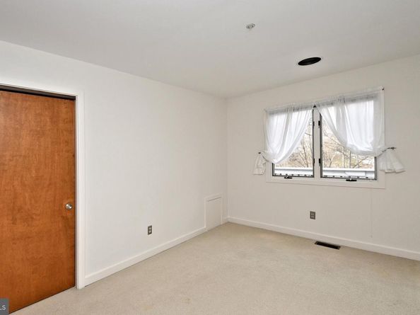 308 Balligomingo Road, Conshohocken PA 19428
