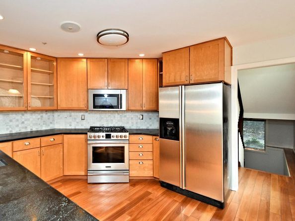 308 Balligomingo Road, Conshohocken PA 19428