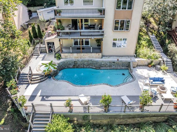 308 Balligomingo Road, Conshohocken PA 19428