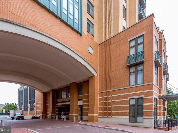 2720 S Arlington Mill Drive 102, Arlington VA 22206
