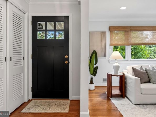5200 Old Dominion Drive, Arlington VA 22207