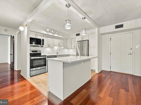 10918 Valley Forge Circle 918, King Of Prussia PA 19406