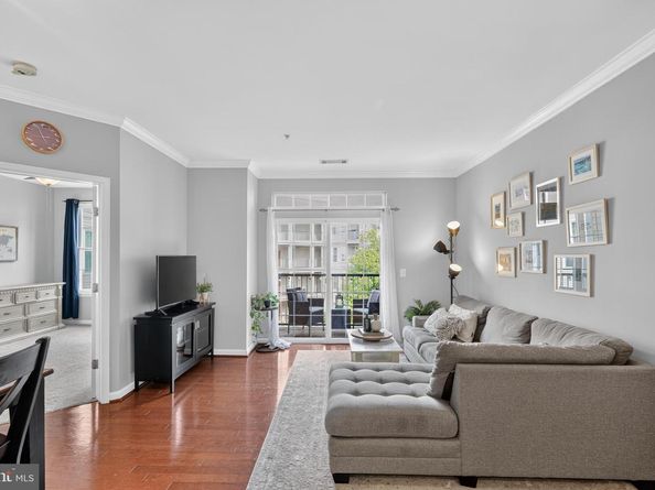2465 Army Navy Drive 1202, Arlington VA 22206