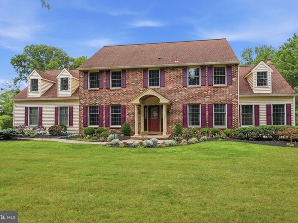60 Ponderosa Drive, Holland PA 18966