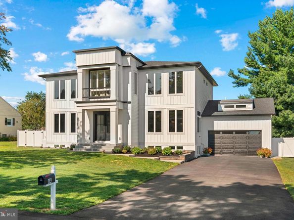 44 Paisley Road, Richboro PA 18954