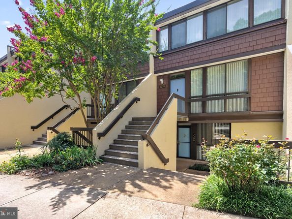 2208 S Randolph Street S 1, Arlington VA 22204