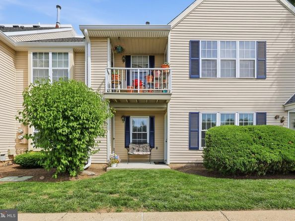 313 Society Place Place, Newtown PA 18940