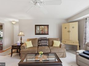 313 Society Place Place, Newtown PA 18940