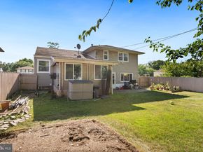 613 Oakfield Lane, Philadelphia PA 19115