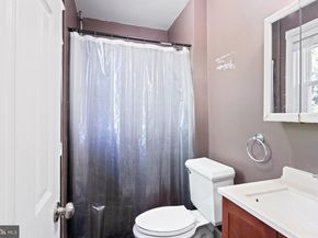613 Oakfield Lane, Philadelphia PA 19115