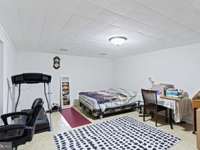 613 Oakfield Lane, Philadelphia PA 19115