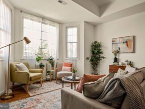 128 South Street 3R, Philadelphia PA 19147