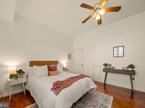 128 South Street 3R, Philadelphia PA 19147
