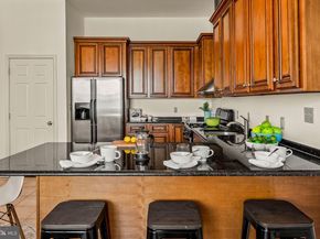 128 South Street 3R, Philadelphia PA 19147