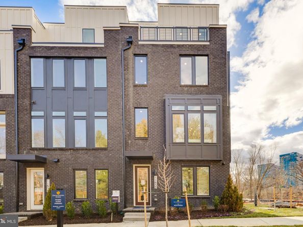 11597 Patriotic Lane, Reston VA 20190
