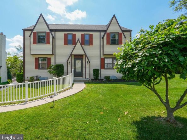 105 Grandview Road, Springfield PA 19064