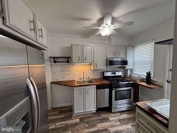 4101 Vernon Road, Drexel Hill PA 19026